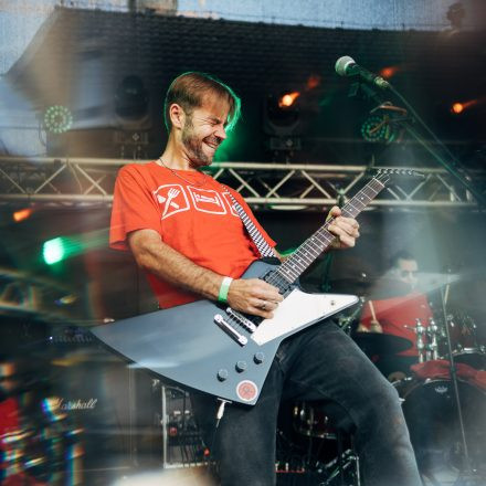 CROWDFLECKERL | RAUTÖNE | SIDRIT VOKSHI - Szene Soundgarden