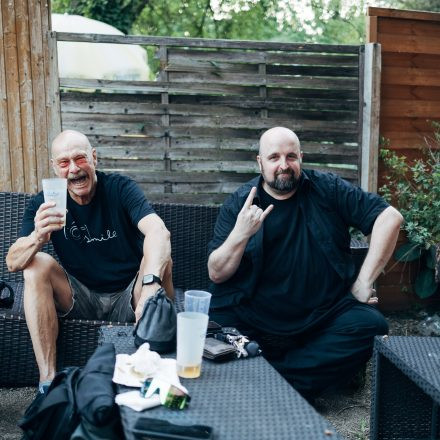 CROWDFLECKERL | RAUTÖNE | SIDRIT VOKSHI - Szene Soundgarden