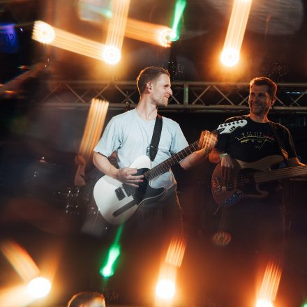 CROWDFLECKERL | RAUTÖNE | SIDRIT VOKSHI - Szene Soundgarden