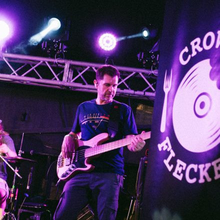 CROWDFLECKERL | RAUTÖNE | SIDRIT VOKSHI - Szene Soundgarden