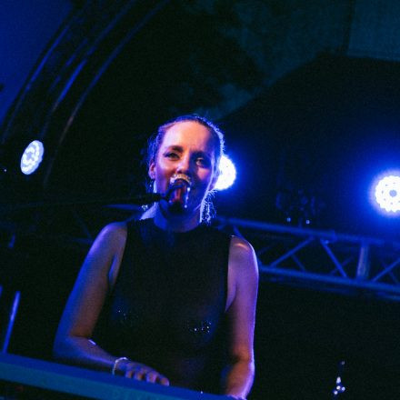 GENTLE GLOW | EXCUSE ME, LILY - Szene Soundgarden