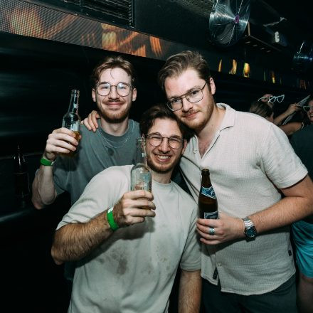 90ies & 2000s SINGLE Party - Season Closing