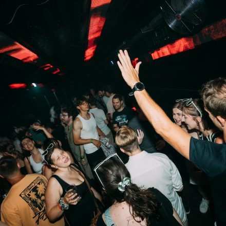 90ies & 2000s SINGLE Party - Season Closing