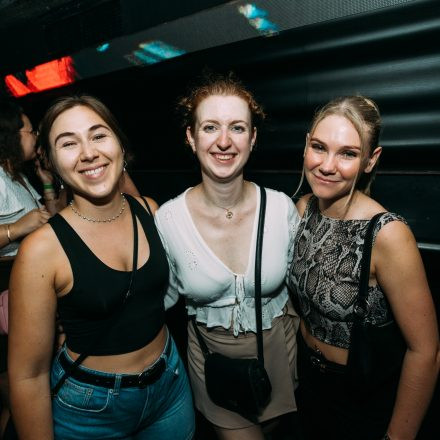 90ies & 2000s SINGLE Party - Season Closing