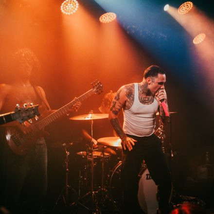 Letlive