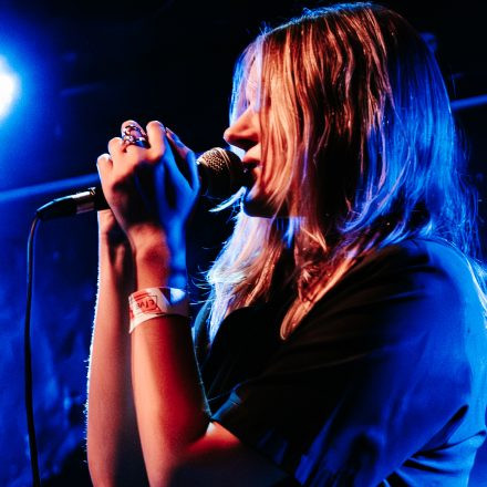 Jehnny Beth