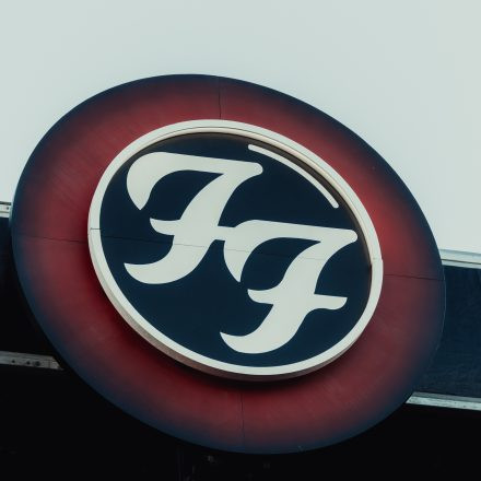 FOO FIGHTERS