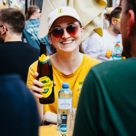 Weltrekordversuch - 600 Biere gleichzeitig einschenken