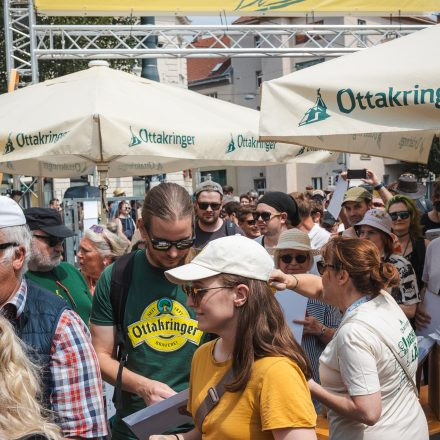 Weltrekordversuch - 600 Biere gleichzeitig einschenken
