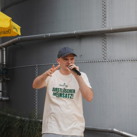 Weltrekordversuch - 600 Biere gleichzeitig einschenken