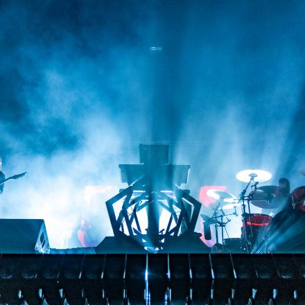 Carpenter Brut + HEALTH