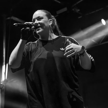 Rock im Dorf