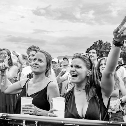 Rock im Dorf