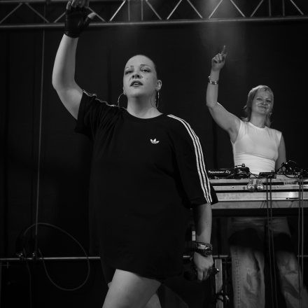 Rock im Dorf
