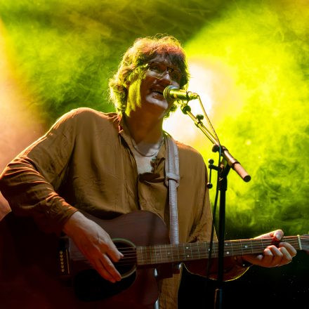 Rock im Dorf