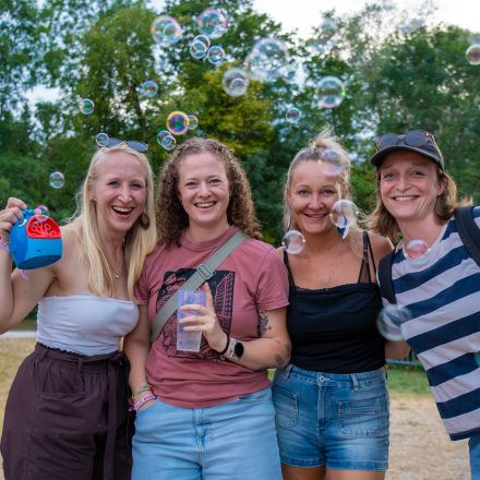 Rock im Dorf