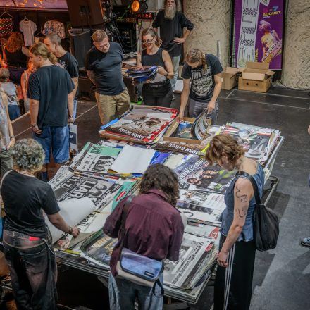 Rockhouse Flohmarkt und Crude