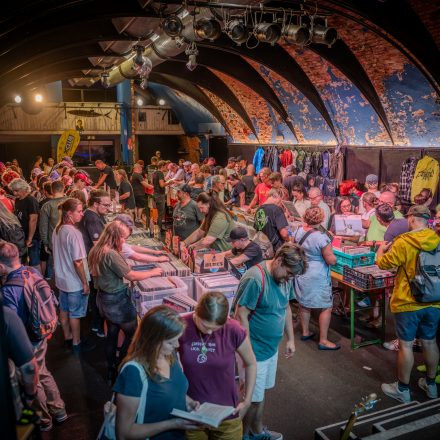 Rockhouse Flohmarkt und Crude