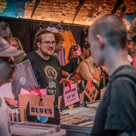 Rockhouse Flohmarkt und Crude