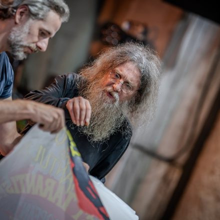 Rockhouse Flohmarkt und Crude