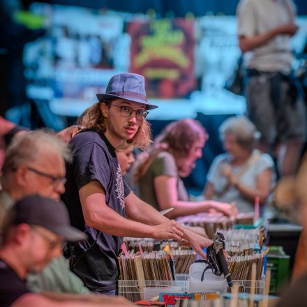 Rockhouse Flohmarkt und Crude