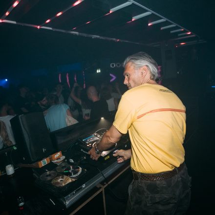 90ies & 2000s Club
