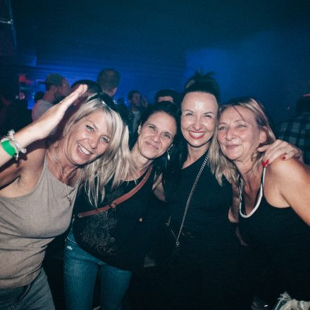 90ies & 2000s SINGLE Party <3