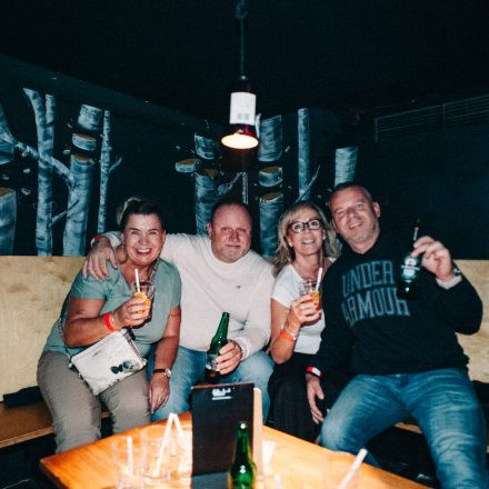 90ies & 2000s SINGLE Party <3