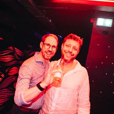 90ies & 2000s SINGLE Party <3