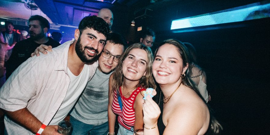 90ies & 2000s SINGLE Party <3