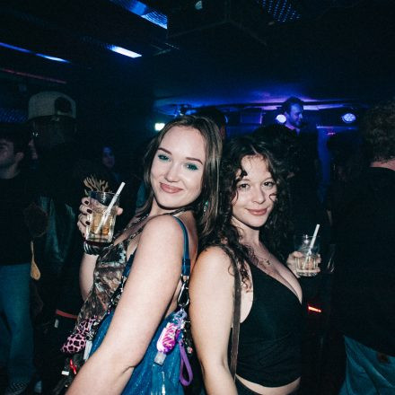 90ies & 2000s SINGLE Party <3
