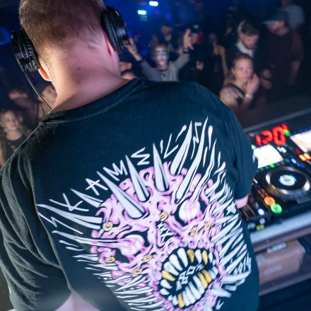 BEATDOWN x DRUM & BASSICK w/ Absu_NTQL