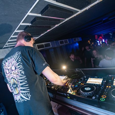 BEATDOWN x DRUM & BASSICK w/ Absu_NTQL