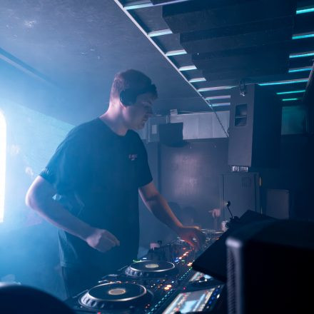 BEATDOWN x DRUM & BASSICK w/ Absu_NTQL