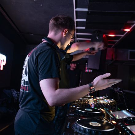 BEATDOWN x DRUM & BASSICK w/ Absu_NTQL