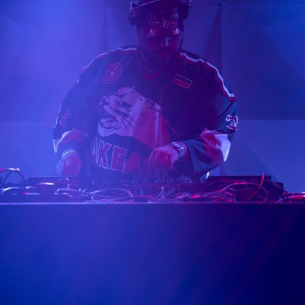 ELEMNT pres. KANINE