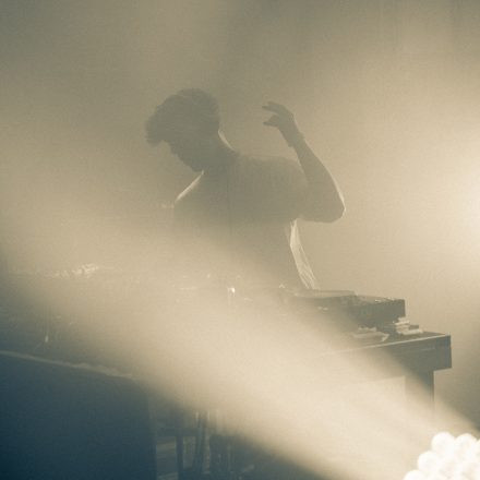 ELEMNT pres. KANINE