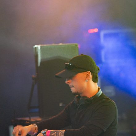 ELEMNT pres. KANINE