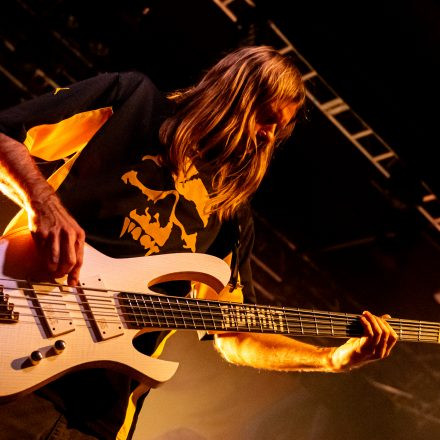 Clawfinger