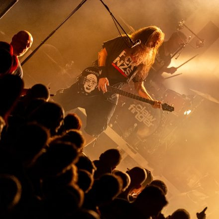 Clawfinger