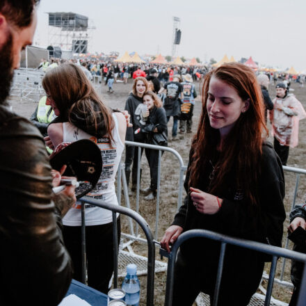 Nova Rock Festival 2018 - Day 1 - Autogrammzelt @ Pannonia Fields