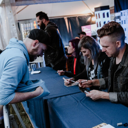 Nova Rock Festival 2018 - Day 1 - Autogrammzelt @ Pannonia Fields