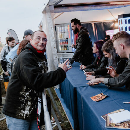 Nova Rock Festival 2018 - Day 1 - Autogrammzelt @ Pannonia Fields