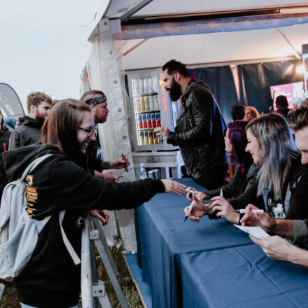 Nova Rock Festival 2018 - Day 1 - Autogrammzelt @ Pannonia Fields