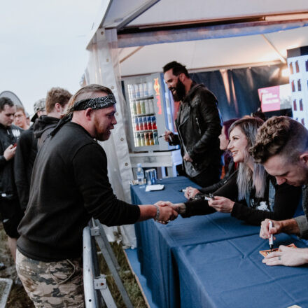 Nova Rock Festival 2018 - Day 1 - Autogrammzelt @ Pannonia Fields