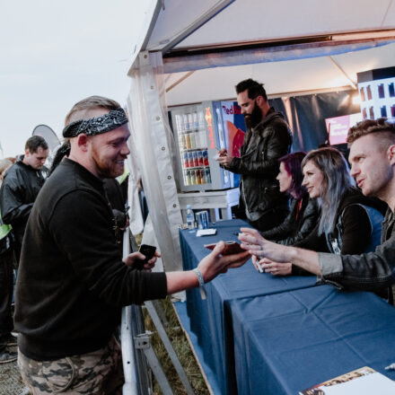 Nova Rock Festival 2018 - Day 1 - Autogrammzelt @ Pannonia Fields