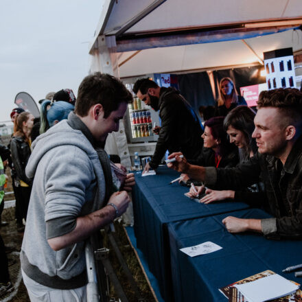 Nova Rock Festival 2018 - Day 1 - Autogrammzelt @ Pannonia Fields