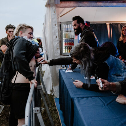 Nova Rock Festival 2018 - Day 1 - Autogrammzelt @ Pannonia Fields