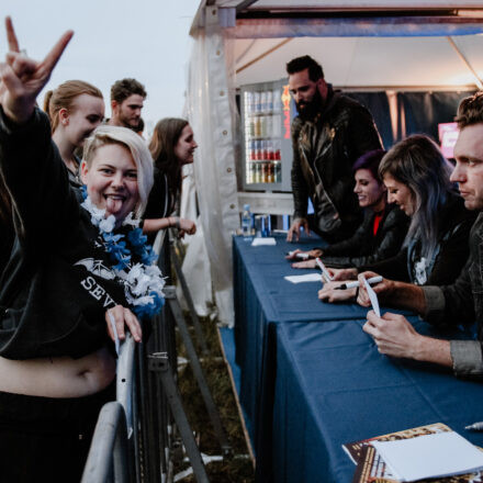 Nova Rock Festival 2018 - Day 1 - Autogrammzelt @ Pannonia Fields