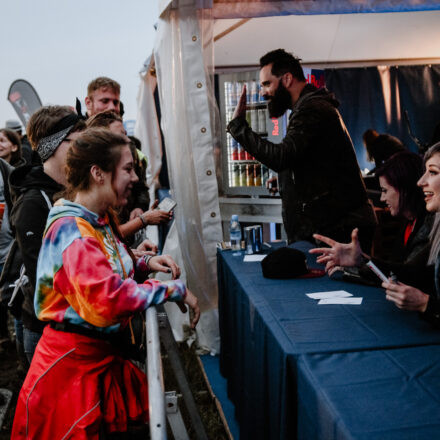 Nova Rock Festival 2018 - Day 1 - Autogrammzelt @ Pannonia Fields